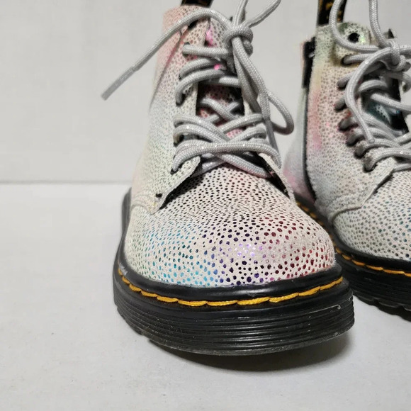 Dr. Martens - Picture 4 of 9